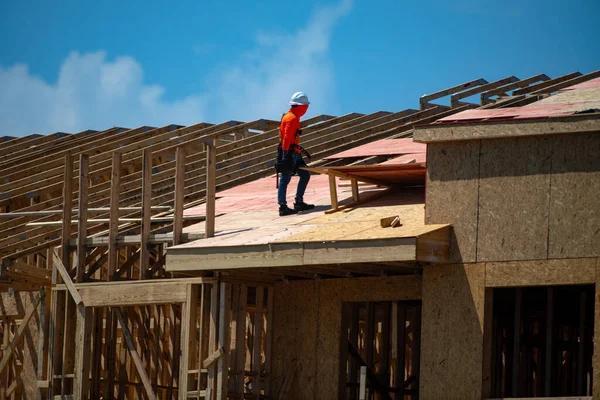 The Complete Checklist When Searching for Roofing Near Me